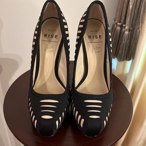 ALDO BLACK AND BIEGE HEELS
